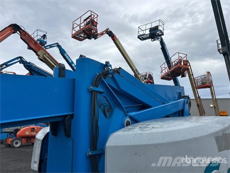 Genie Z-60/37FE 4WD Hybrid Articulating Boom Lift Zglobne podizne platforme