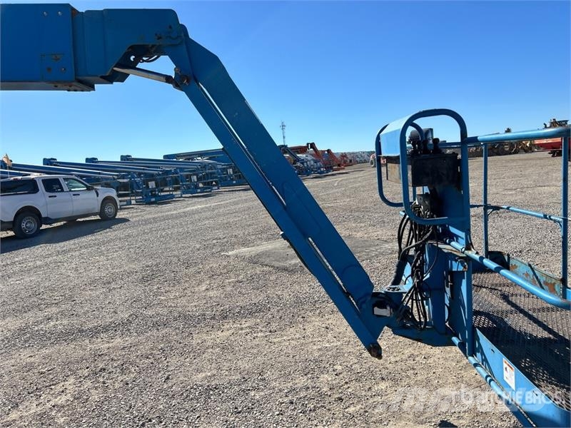 Genie Z-80/60 4WD Diesel Articulating Boom Lift رافعات سلة مفصلية