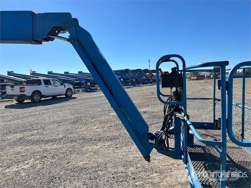 Genie Z-80/60 4WD Diesel Articulating Boom Lift رافعات سلة مفصلية