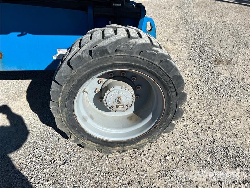 Genie Z-80/60 4WD Diesel Articulating Boom Lift رافعات سلة مفصلية