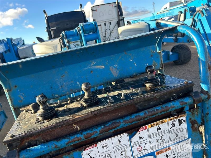 Genie Z45/25J 4WD Dual Fuel Articulating Boom Lift Zglobne dvižne ploščadi