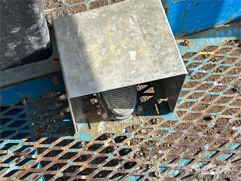 Genie Z4525J 2WD Electric Articulating Boom Lift Alkūniniai keltuvai