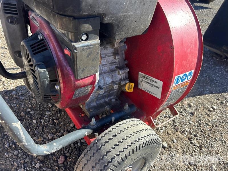 Giant-Vac Leaf Blower (Inoperable) طاردات