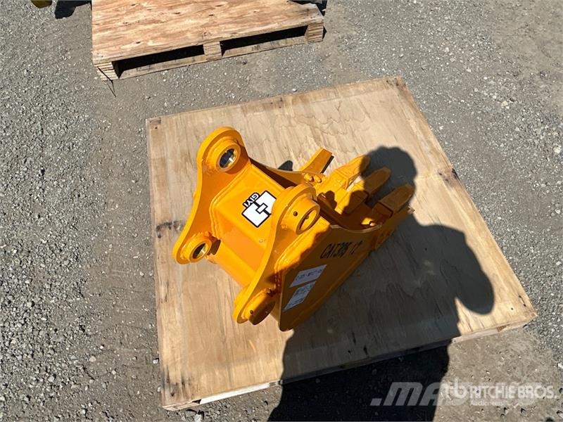 GIYI 12 in Excavator Bucket - Fits Cat 305 (Unused Godet