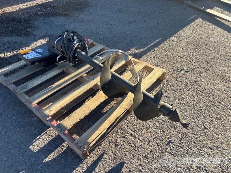  GIYI 12 in Mini Skid Steer Auger (Unused) مثاقيب