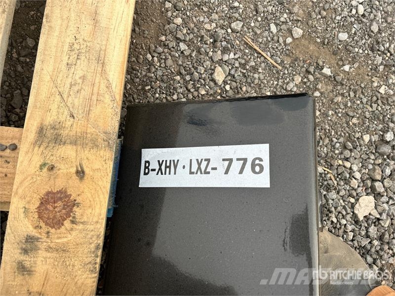  GIYI 12 in Mini Skid Steer Auger (Unused) مثاقيب