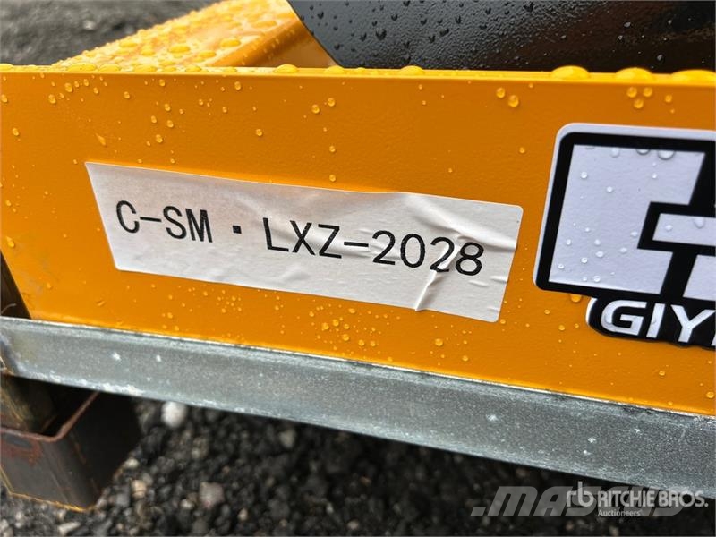 GIYI 15 in 11 and 7 in Skid Steer Auger Tarière