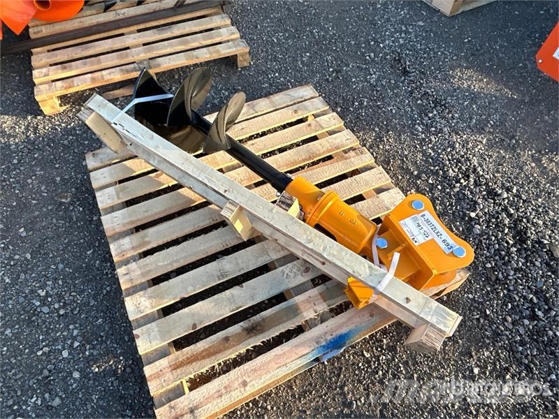  GIYI 16 in Excavator Auger - Fits Cat 303 (Unused) مثاقيب