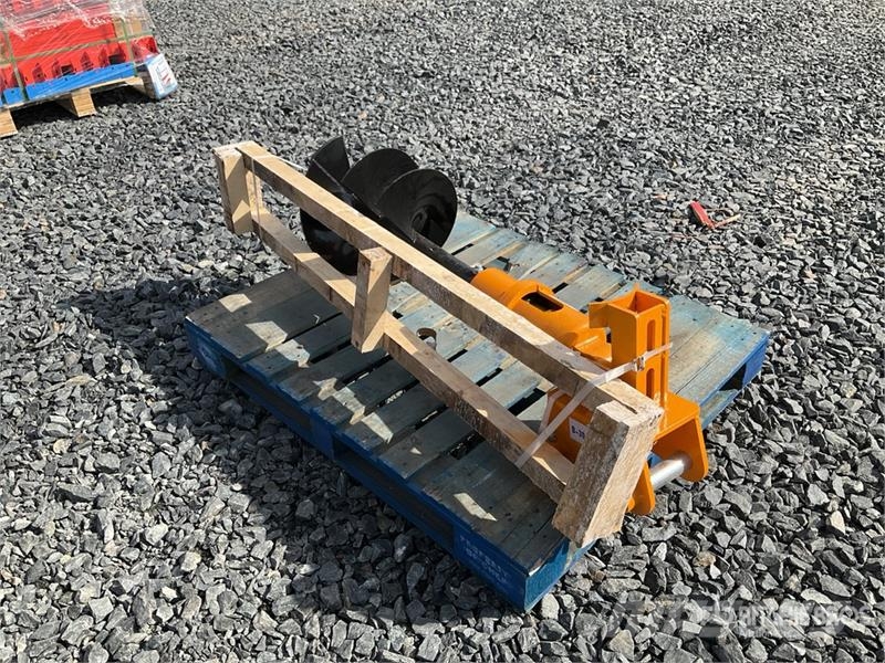  GIYI 16 in Excavator Auger - Fits Cat 303 (Unused) Bohrer