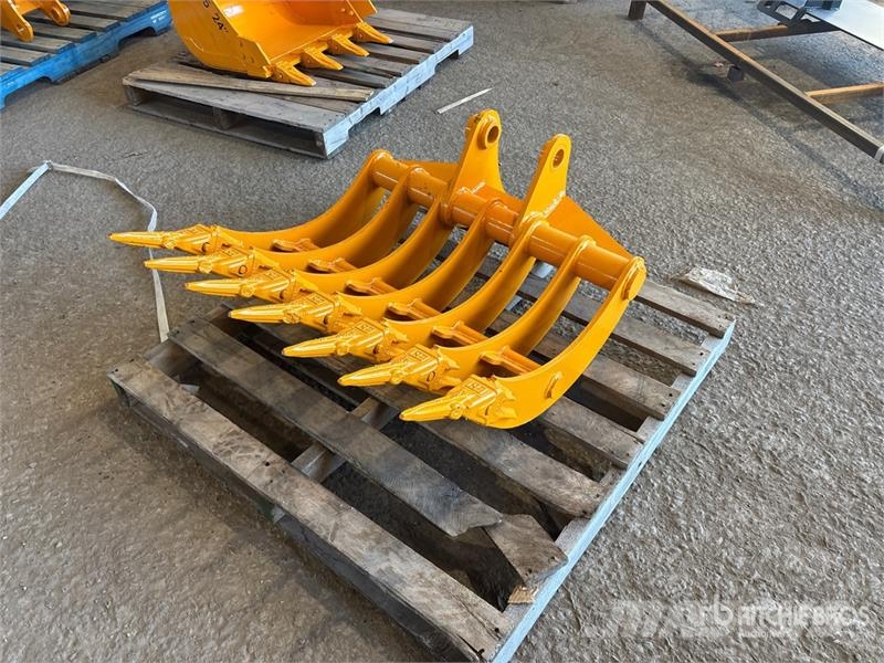 GIYI 32 in Excavator Rake - Fits Cat 305 (Unused) Ranghinatori