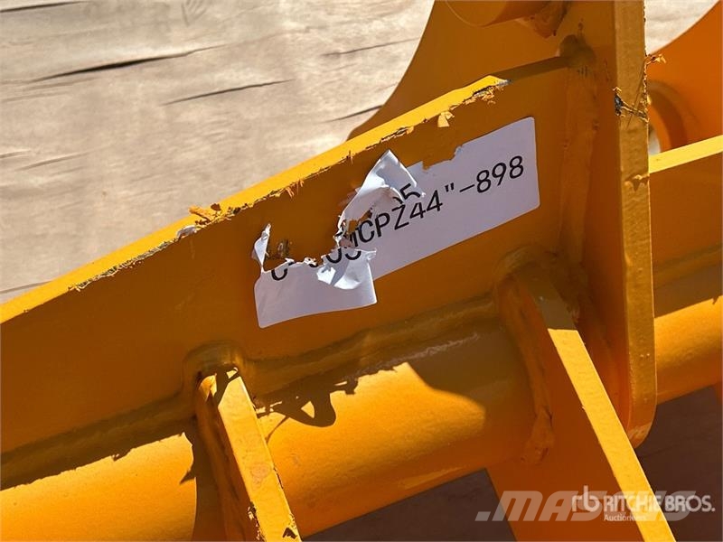 GIYI 44 in Excavator Rake - Fits Cat 305 (Unused) Rakes and tedders