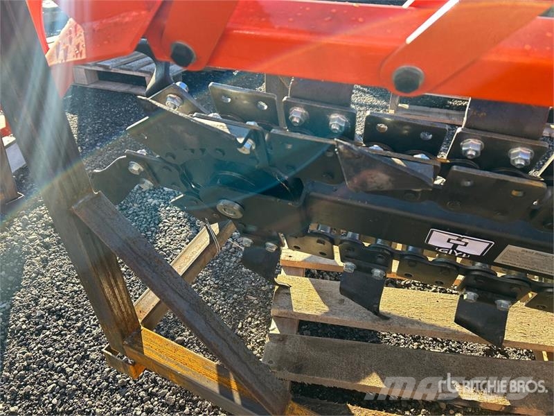 GIYI D39 39 in Skid Steer Trencher Grabenfräse
