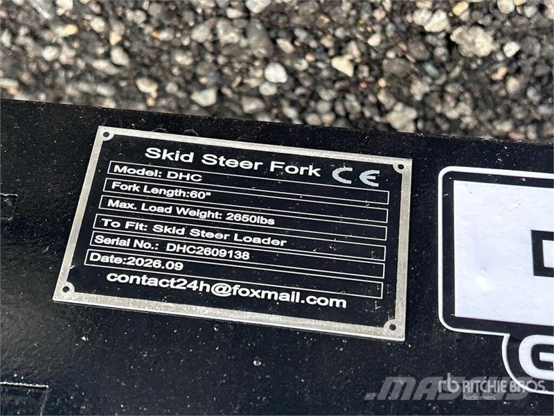 GIYI DHC 60 in Skid Steer Forks (Unused) Pallegafler