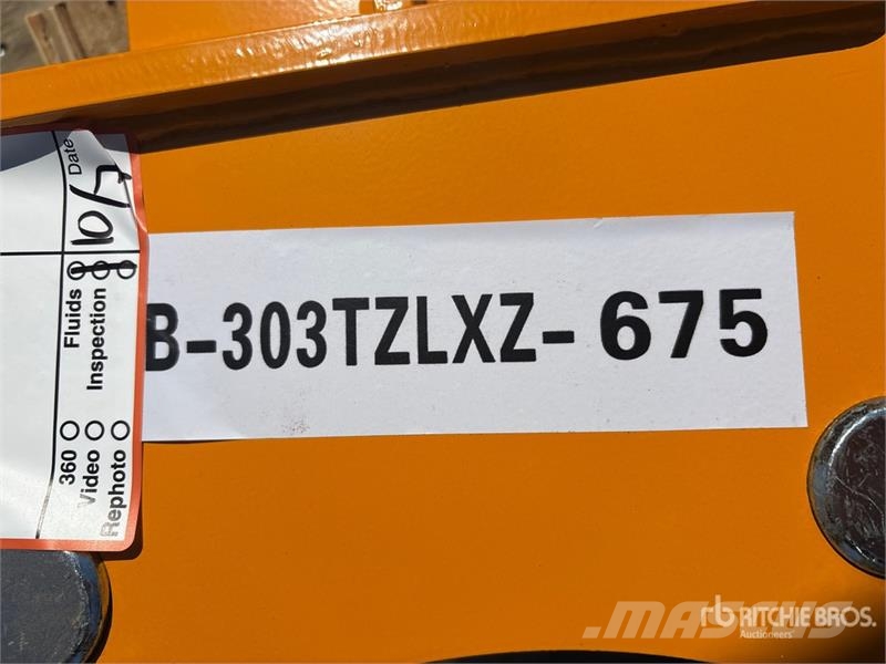  GIYI Excavator Auger - Fits Cat 303 (Unused) Навесные гидробуры
