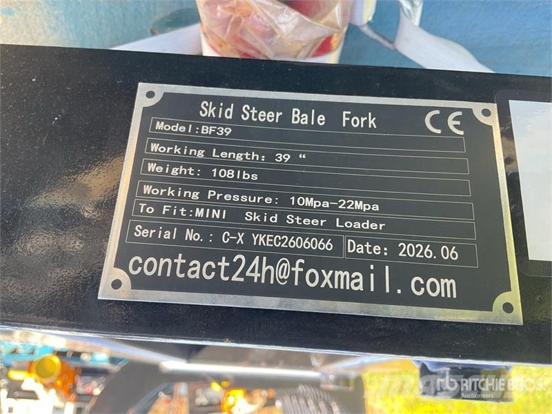  GIYI GY-BF39 39 in Mini Skid Steer Bale Spear (Unu Drugi deli