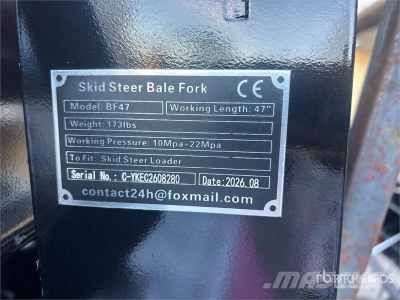  GIYI GY-BF47 47 in Skid Steer Bale Spear (Unused) Otros componentes