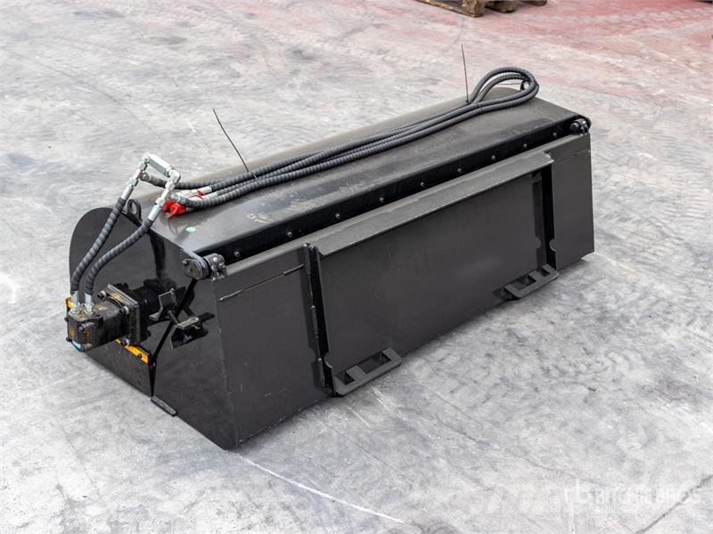  GIYI GY-BS72 72 in Skid Steer Sweeper (Unused) فرش