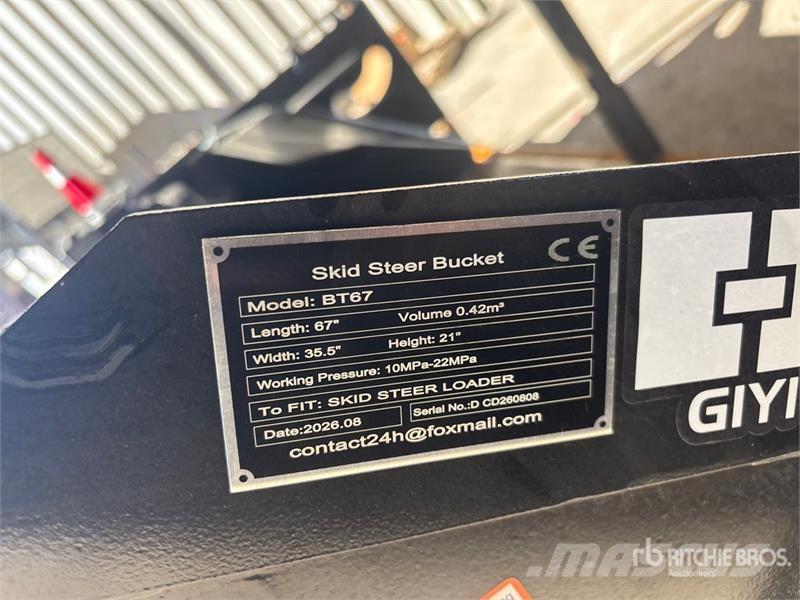  GIYI GY-BT67 67 in Skid Steer Bucket (Unused) Žlice