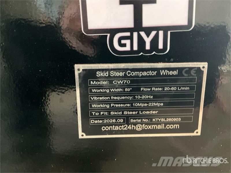 GIYI GY-CW70 59 in Padfoot Skid Steer Vibratory Ro 滚筒