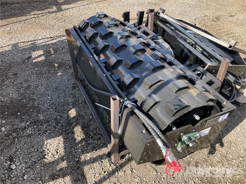  GIYI GY-CW70 59 in Padfoot Skid Steer Vibratory Ro مداحل