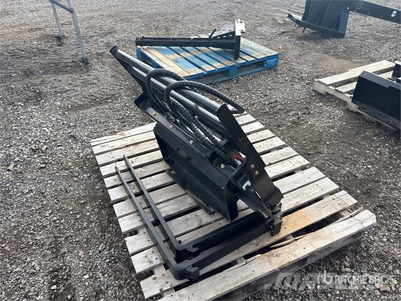  GIYI GY-CYHC 30 in Mini Skid Steer Forks (Unused) Horquillas