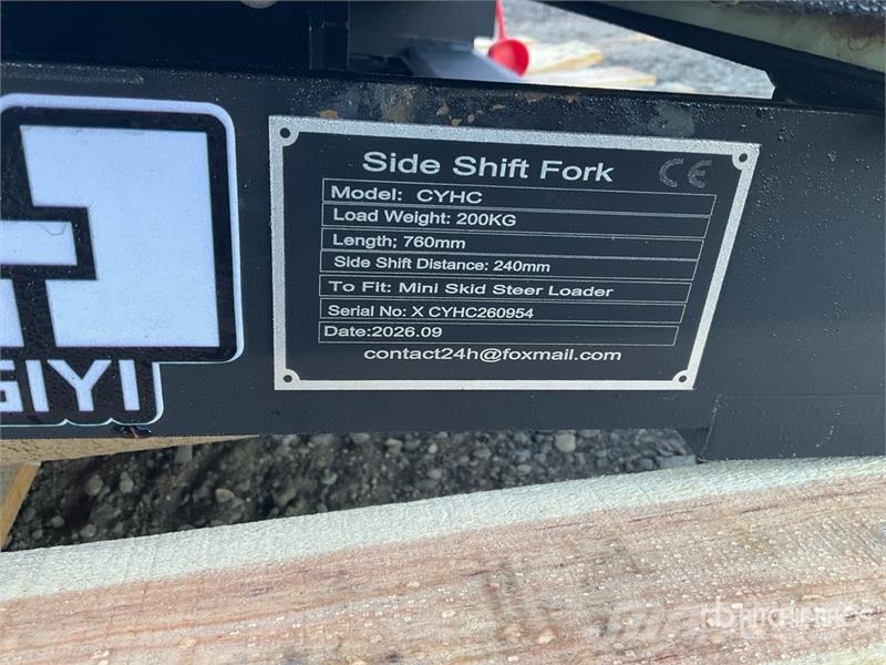 GIYI GY-CYHC 30 in Mini Skid Steer Forks (Unused) 叉