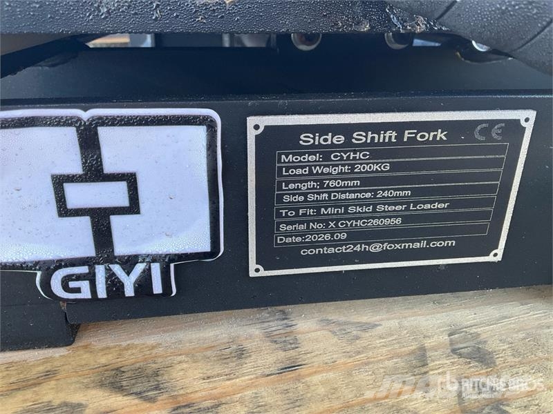 GIYI GY-CYHC 30 in Mini Skid Steer Forks (Unused) 叉