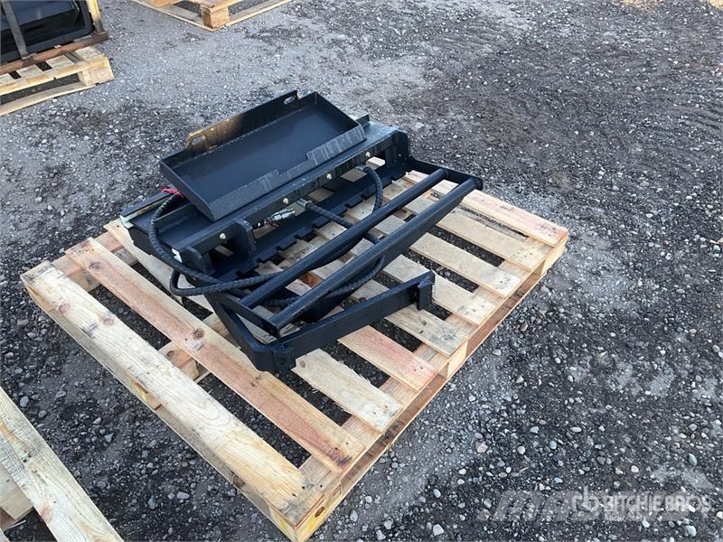 GIYI GY-CYHC 30 in Mini Skid Steer Forks (Unused) 叉
