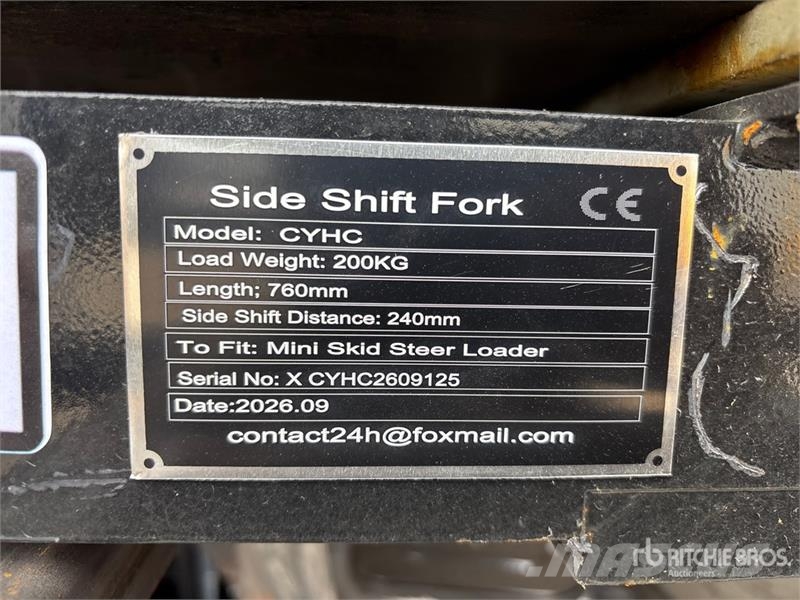 GIYI GY-CYHC 30 in Mini Skid Steer Forks (Unused) Villák
