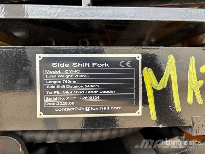 GIYI GY-CYHC 30 in Mini Skid Steer Forks (Unused) Villák