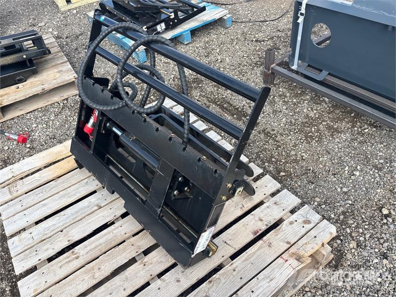  GIYI GY-CYHC 30 in Mini Skid Steer Forks (Unused) Horquillas