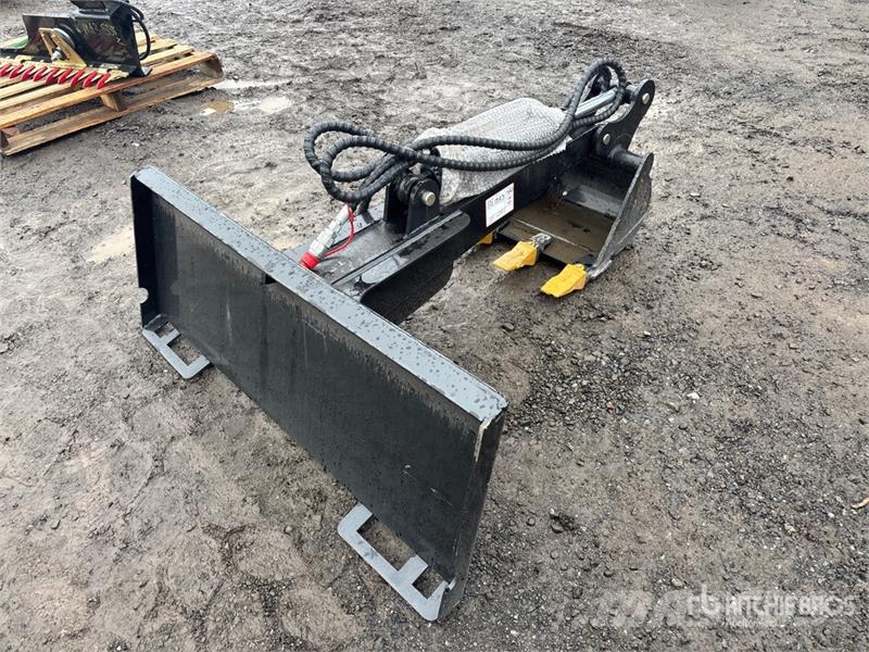 GIYI GY-D ZWB 16 in Skid Steer Backhoe (Unused) Traktorgravere