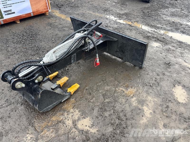 GIYI GY-D ZWB 16 in Skid Steer Backhoe (Unused) Traktorgravere
