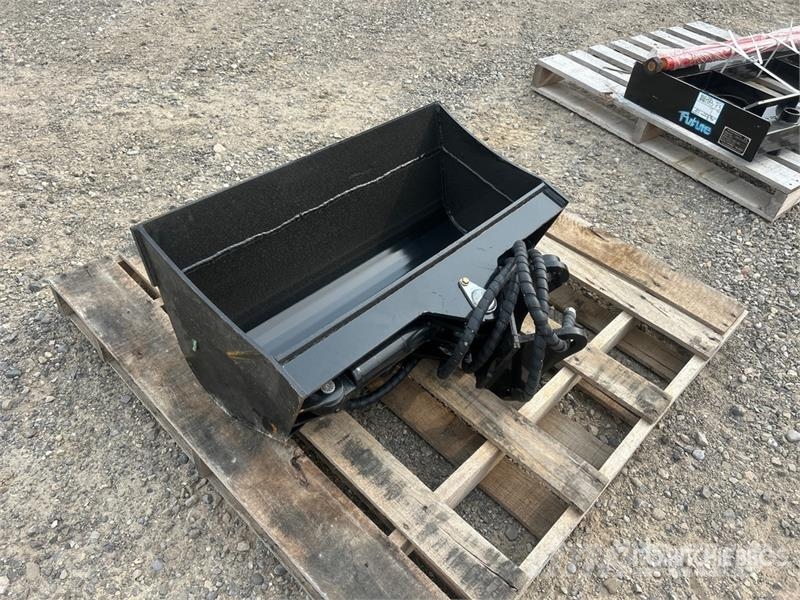 GIYI GY-D3T 32 in Hydraulic Tilting Excavator Buck Godet