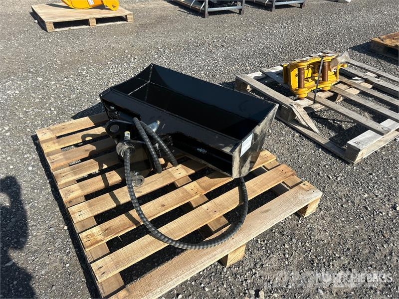 GIYI GY-D3T 32 in Hydraulic Tilting Excavator Buck Godet