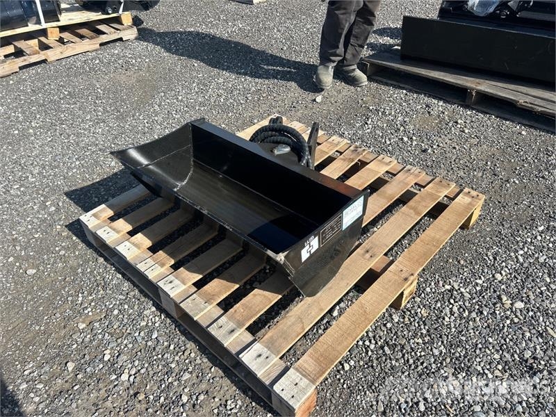 GIYI GY-D3T 32 in Hydraulic Tilting Excavator Buck Godet
