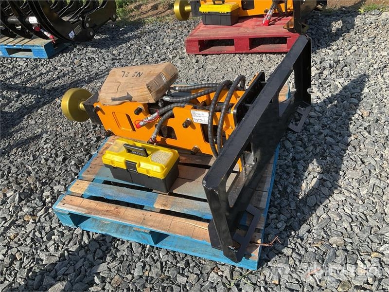GIYI GY-D680 8 in Skid Steer Post Driver (Unused) フェンス機材
