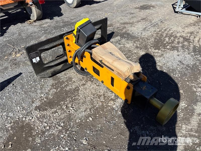 GIYI GY-D680 Skid Steer Post Driver (Unused) Fencing equipment