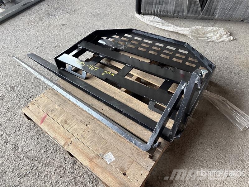 GIYI GY-DHC 59 in Skid Steer Forks (Unused) Furci