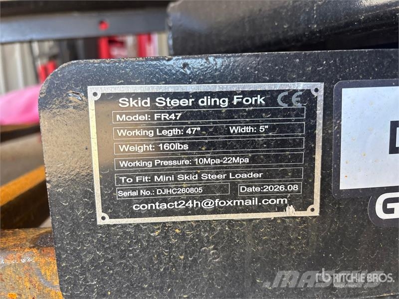 GIYI GY-FR47 29 in Mini Dingo Skid Steer Forks (Un Vilice