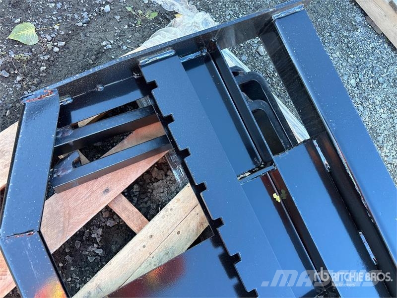  GIYI GY-FR47 29 in Mini Dingo Skid Steer Forks (Un Furci