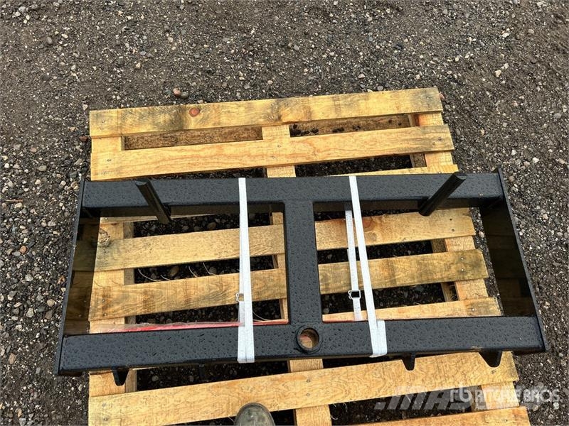 GIYI GY-HF47 47 in Skid Steer Bale Spear (Unused) Andere Zubehörteile