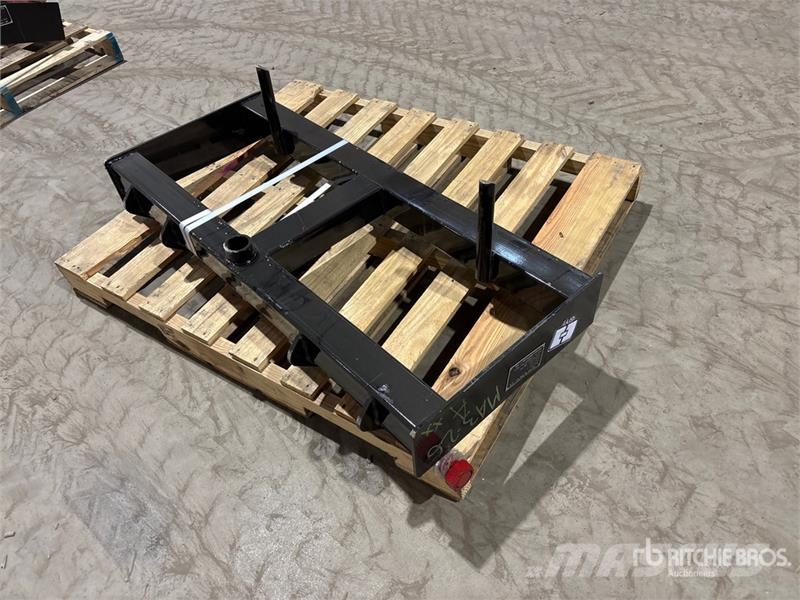  GIYI GY-HF47 47 in Skid Steer Bale Spear (Unused) مكونات أخرى