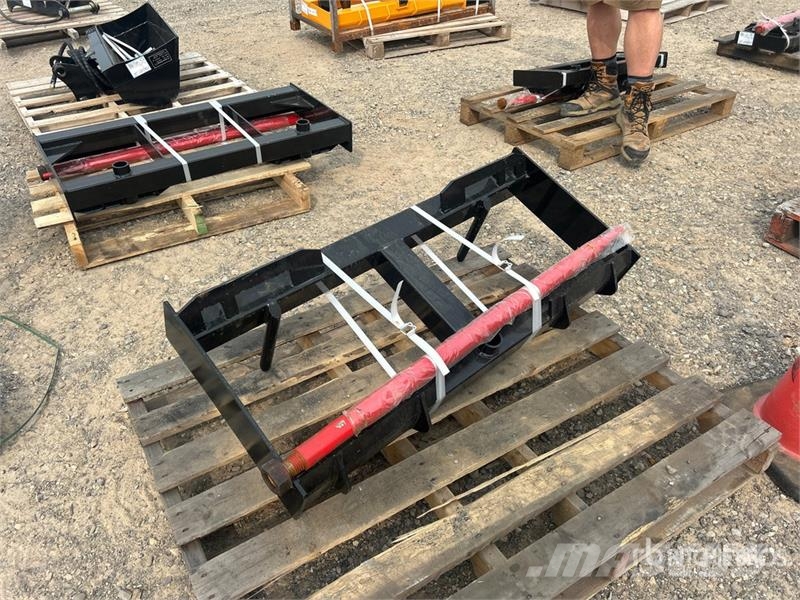  GIYI GY-HF47 47 in Skid Steer Bale Spear (Unused) Drugi deli