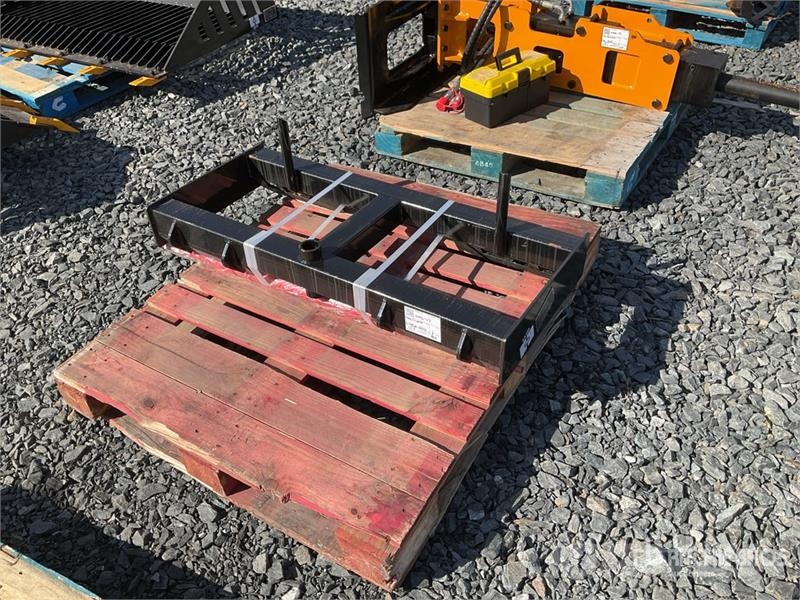 GIYI GY-HF47 47 in Skid Steer Bale Spear (Unused) Ďalšie komponenty