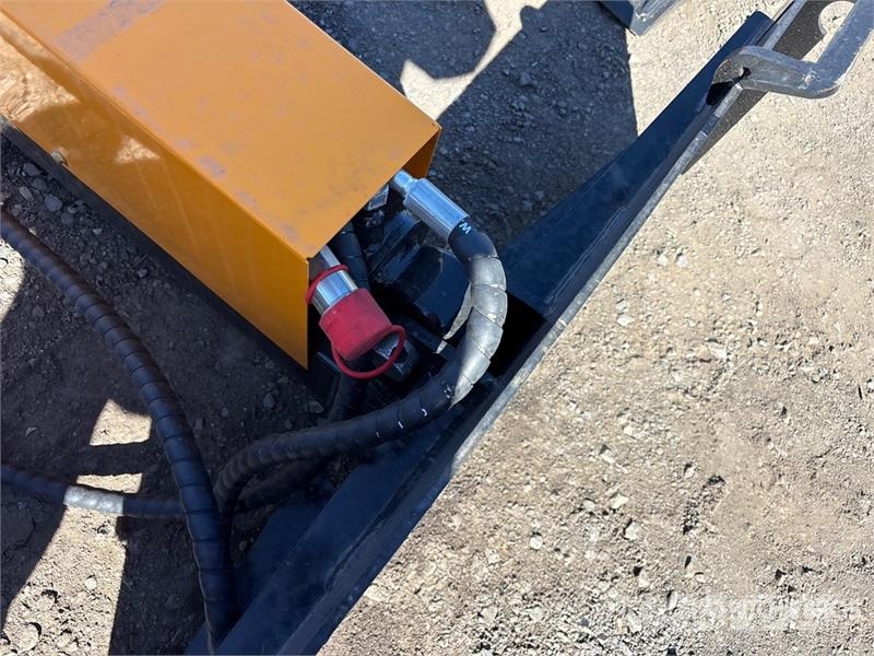  GIYI GY-HLS82 25 in Skid Steer Log Splitter (Unuse قطاعات وقسامات خشب