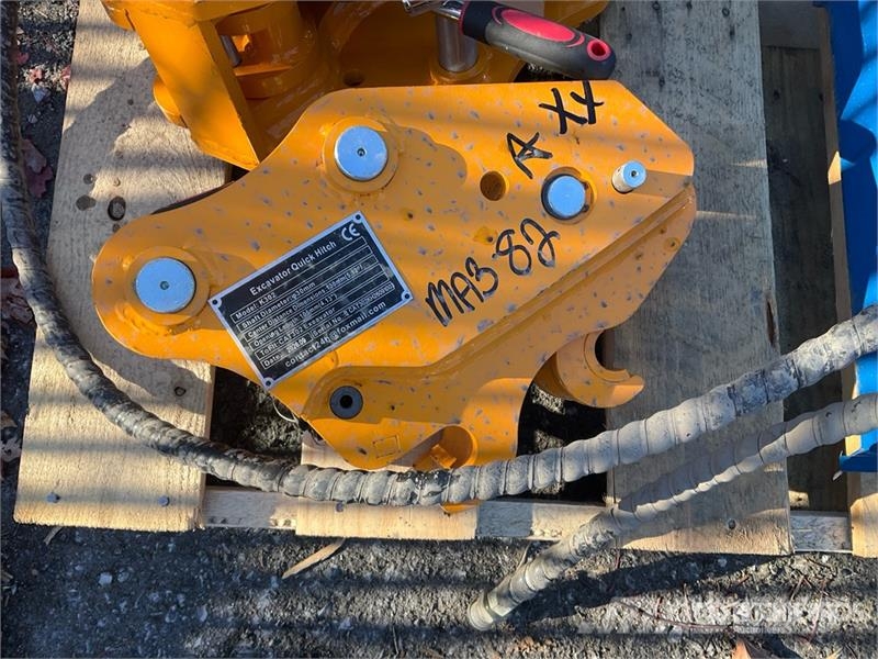GIYI GY-K302 Excavator Coupler (Unused) Kiirliitmikud