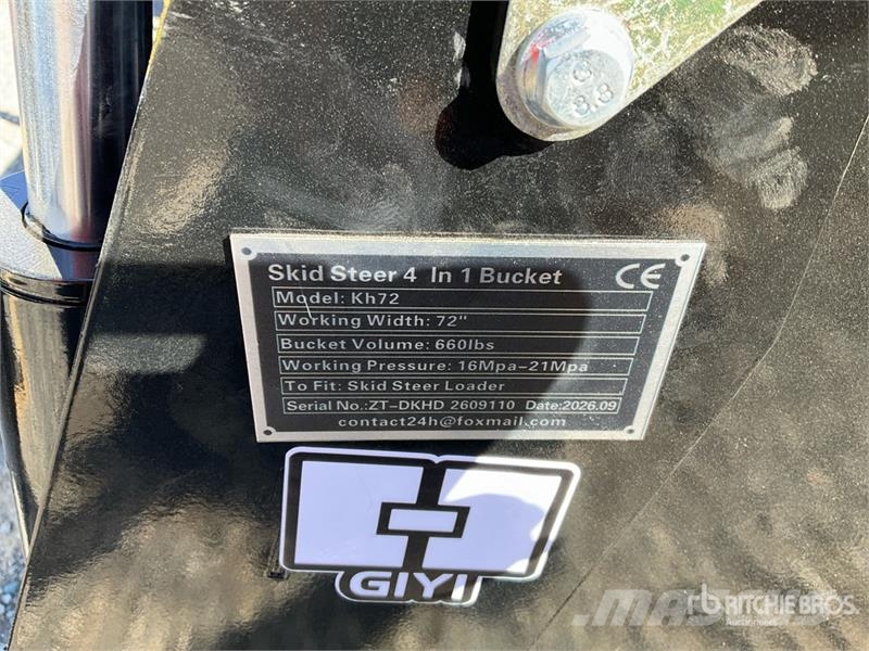  GIYI GY-KH72 72 in Multi-Purpose Skid Steer Bucket Cucharones