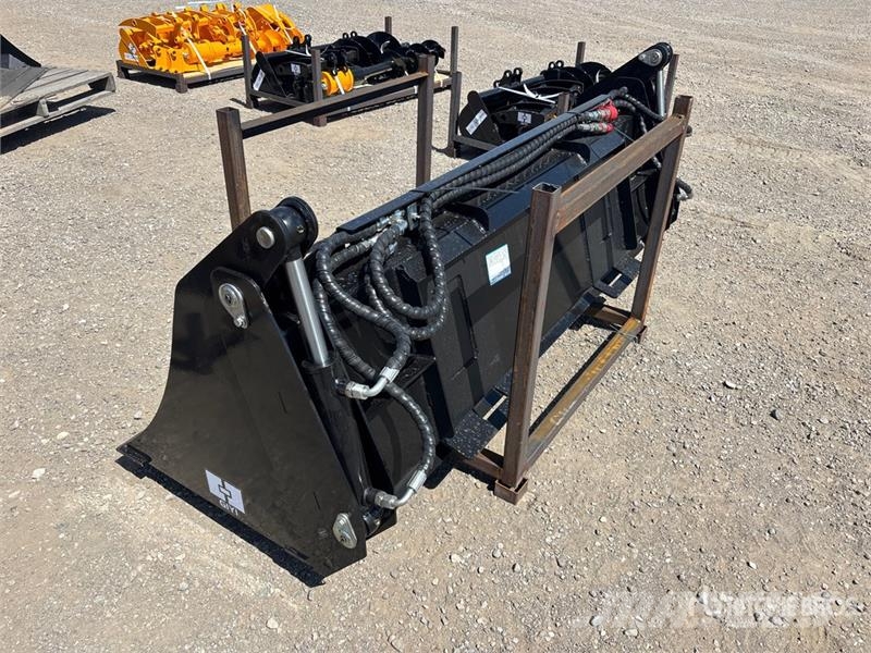 GIYI GY-KH72F 72 in Multi-Purpose Skid Steer Bucke Godet