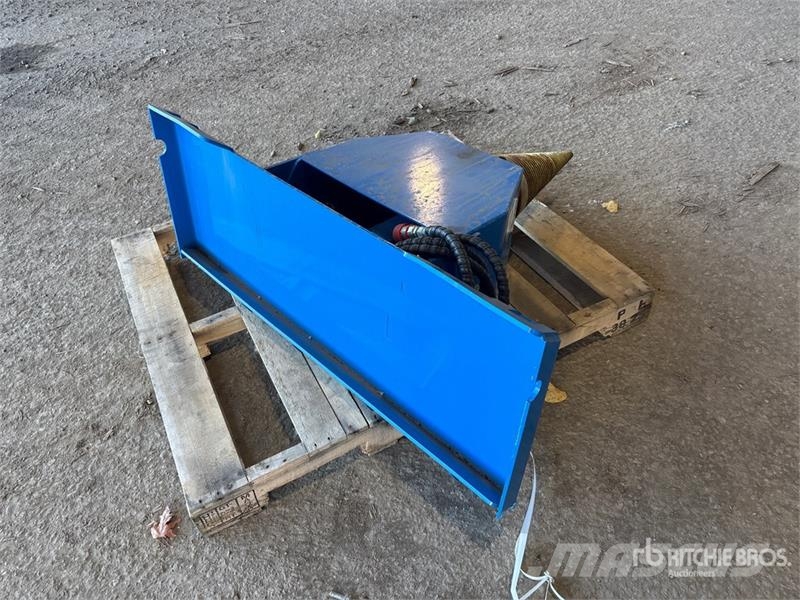  GIYI GY-LS43 43 in Skid Steer Log Splitter (Unused قطاعات وقسامات خشب